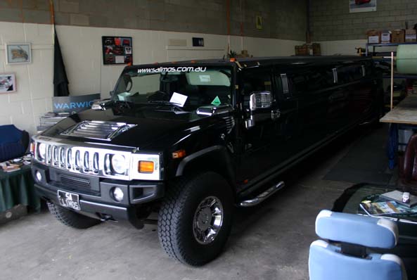 16 seater stretched Hummer H2